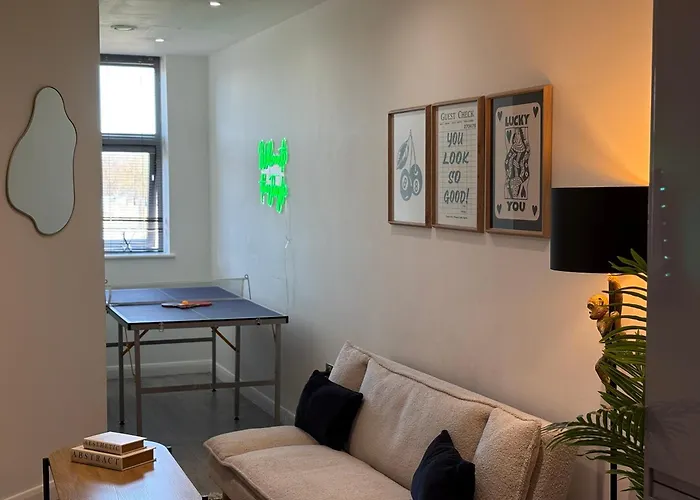Wild Central Double Suite - Ping Pong Table, Free Gym
